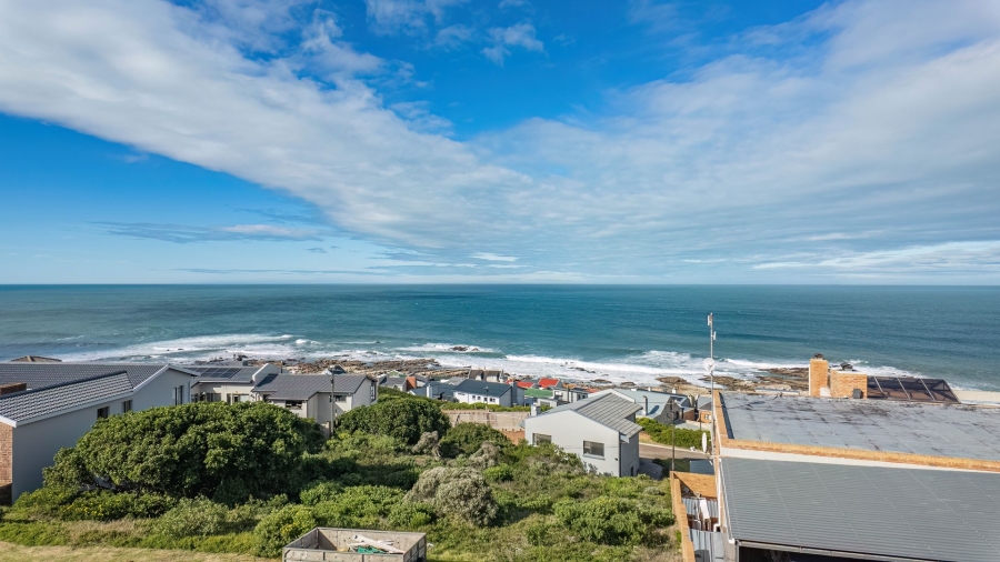 4 Bedroom Property for Sale in Jongensfontein Western Cape